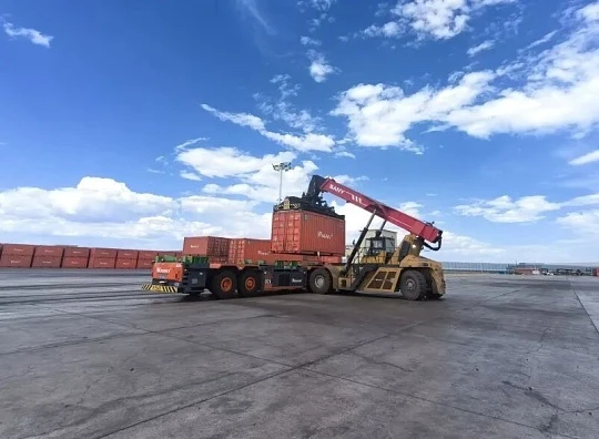 China Southeast Asia Road Transport Delivery To Door suppliers